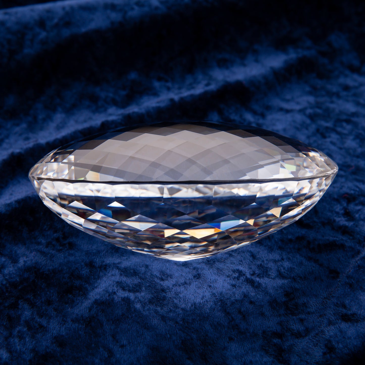 クリスタル 2985カラット